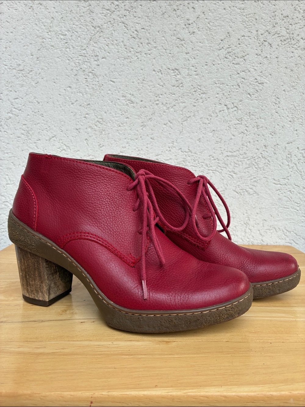 El Naturalista Red leather  wooden heel lace up ankle shoes